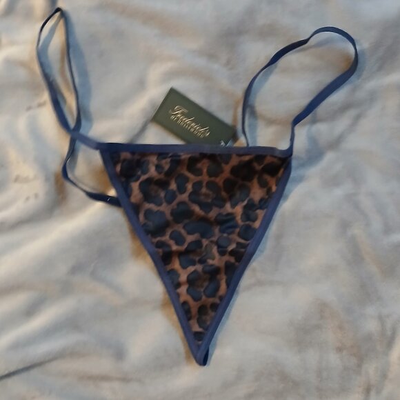 Frederick's of Hollywood Women's  Animal Print V Thong SZ 1X NWT - Picture 1 of 5